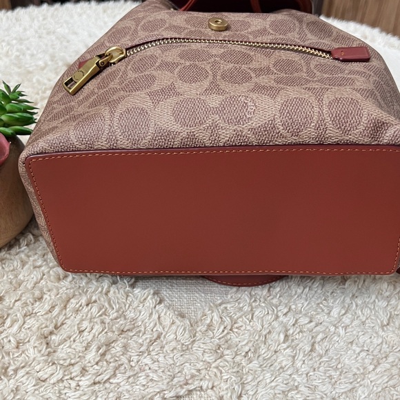 🌸Coach Evie Backpack 22 In Signature Canvas New! - Picture 8 of 15